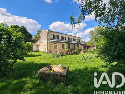 Villa à Plassay, Charente-Maritime