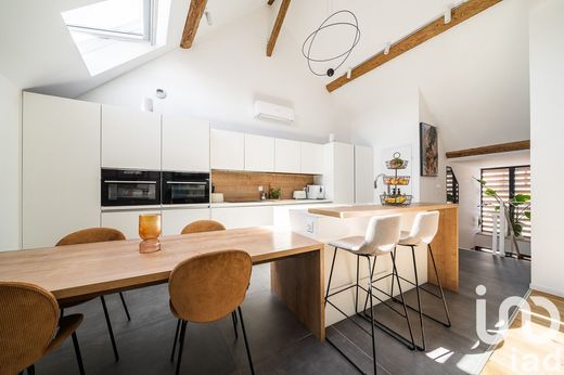 Villa in Pringy, Haute-Savoie