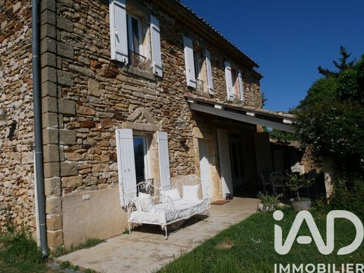 Villa a La Bruguière, Gard