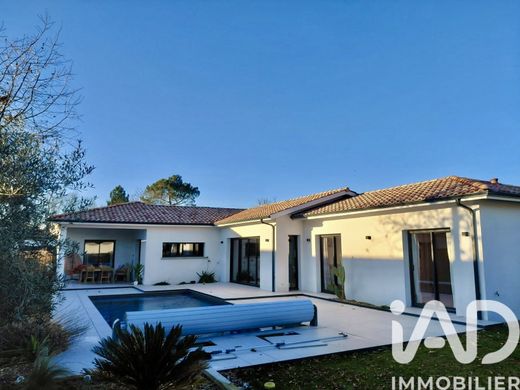 Villa Saint-Aubin-de-Médoc, Gironde