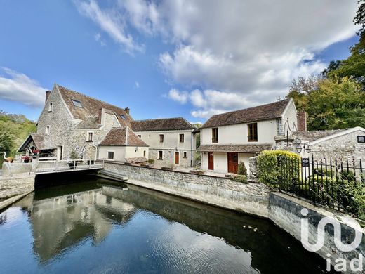 Villa in Varennes-Jarcy, Essonne