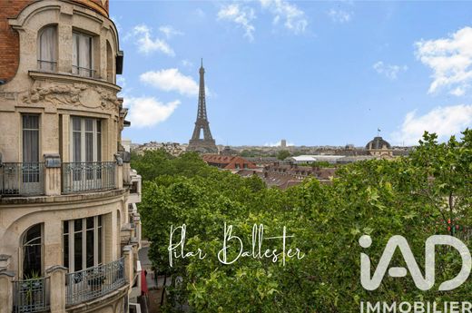 Apartment in Motte-Picquet, Commerce, Necker, Paris
