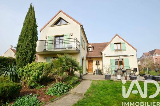 Villa in Saint-Gratien, Val d'Oise