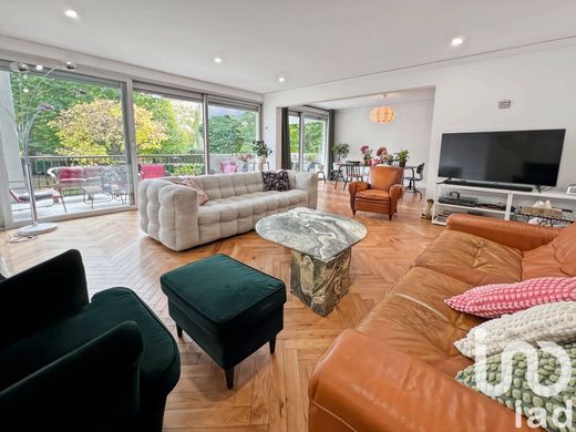 Apartment in La Celle-Saint-Cloud, Yvelines