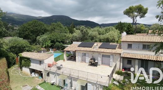 Villa en Tourrettes-sur-Loup, Alpes Marítimos
