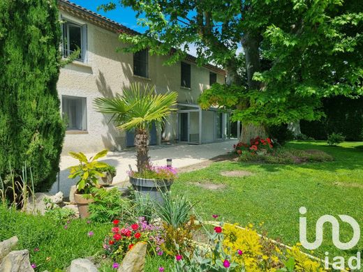 Villa in Le Thor, Vaucluse