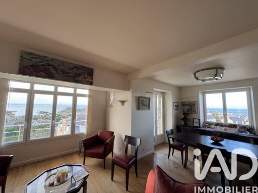 Apartment / Etagenwohnung in Trébeurden, Côtes-d'Armor