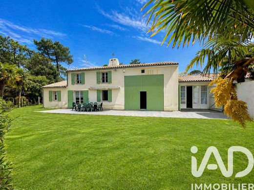 Villa in Rivedoux-Plage, Charente-Maritime
