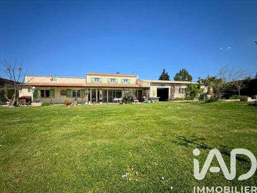 Villa in Arles, Bouches-du-Rhône