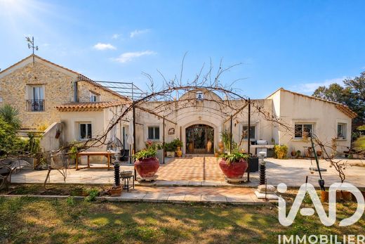 Villa in Arles, Bouches-du-Rhône