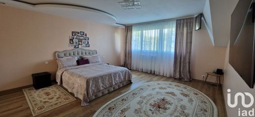 Villa en Villiers-sur-Marne, Valle de Marne