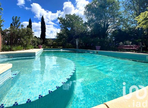 L'Isle-sur-la-Sorgue, Vaucluseのヴィラ