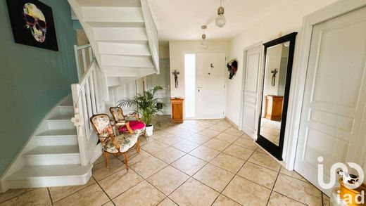 빌라 / Saint-Julien-en-Genevois, Haute-Savoie