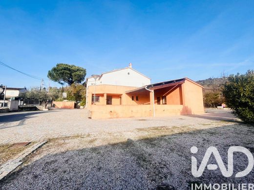 Villa in Auribeau-sur-Siagne, Alpes-Maritimes