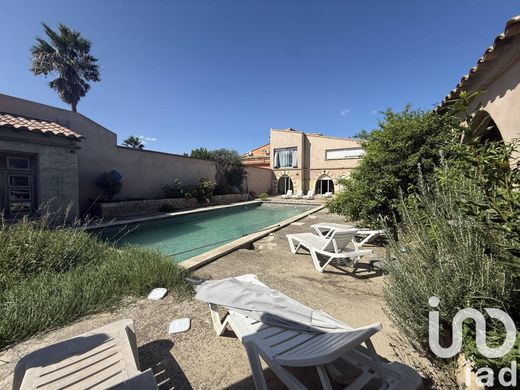 ‏וילה ב  Fourques (Gard), Gard