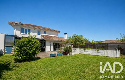 Villa in Pessac, Gironde