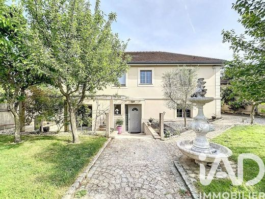 Villa in Yerres, Essonne