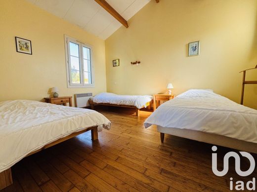 Les Portes-en-Ré, Charente-Maritimeのヴィラ