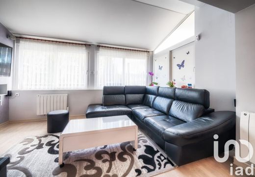 Villa in Saint-Julien-en-Genevois, Haute-Savoie