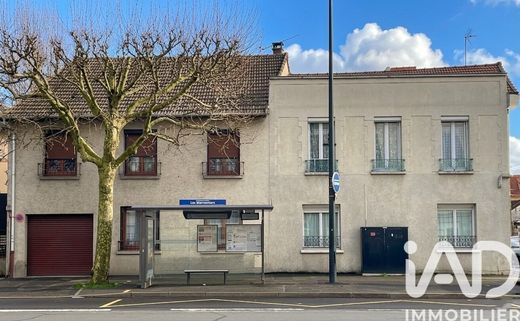 Villa in Champigny-sur-Marne, Val-de-Marne