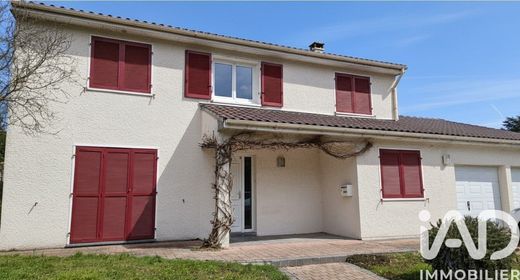 Villa in Montesson, Yvelines