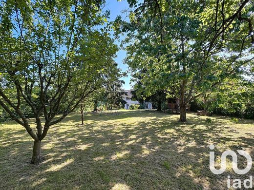 Villa in Louveciennes, Yvelines