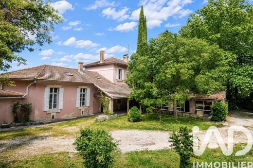 Villa Fontaine-de-Vaucluse, Vaucluse