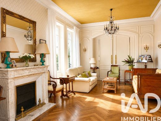 Villa in Clermont-Ferrand, Puy-de-Dôme