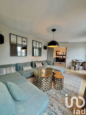 Apartment in Saint-Germain-en-Laye, Yvelines