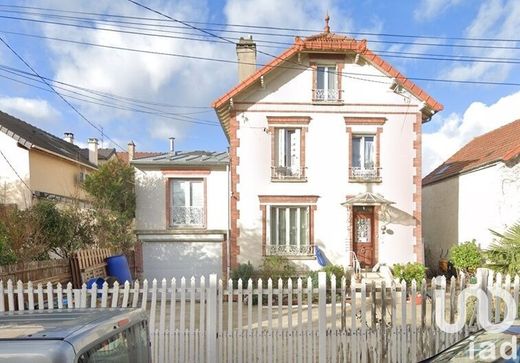 别墅  Houilles, Yvelines