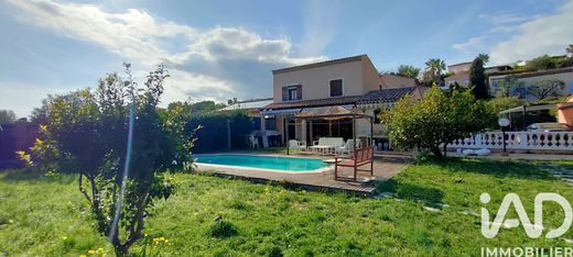 Villa in Villeneuve-Loubet, Alpes-Maritimes