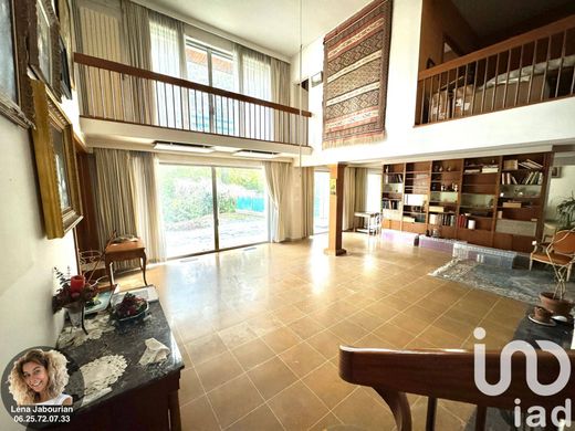 빌라 / Sceaux, Hauts-de-Seine