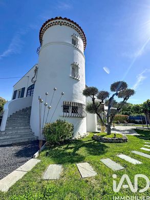 Villa in Pélissanne, Bouches-du-Rhône