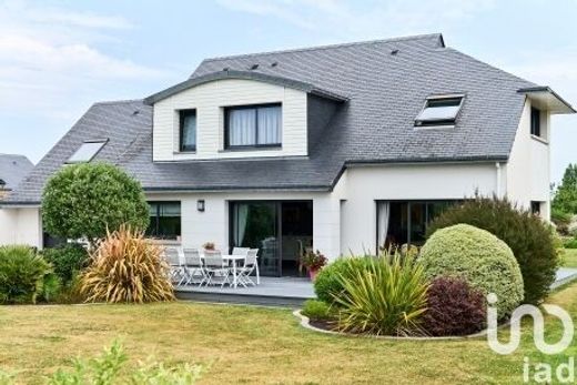 Villa in Saint-Cast-le-Guildo, Côtes-d'Armor