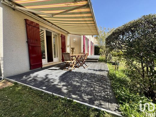 Villa a Antony, Hauts-de-Seine