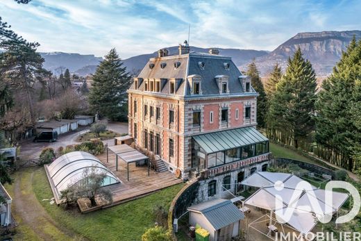 Villa in Gières, Isère