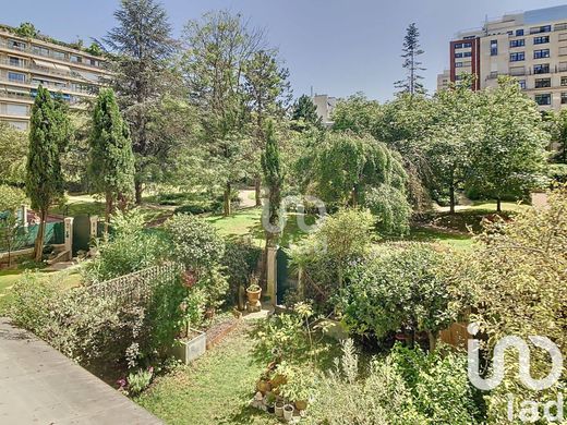 Appartamento a La Muette, Auteuil, Porte Dauphine, Parigi