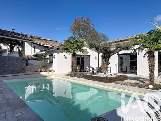 Villa en Neuvicq, Charenta Marítima