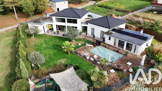 Вилла, Ucel, Ardèche