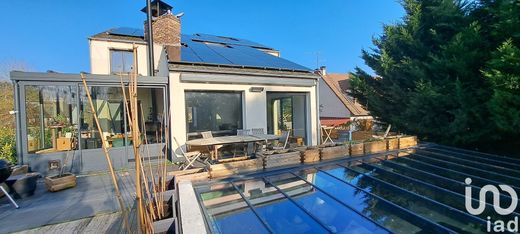 Villa in Guigneville-sur-Essonne, Essonne