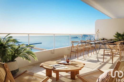 Apartment / Etagenwohnung in Marseille, Bouches-du-Rhône