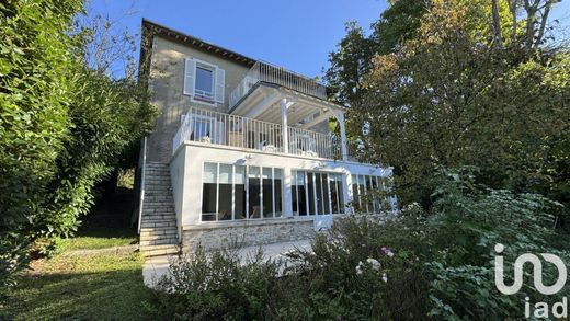 빌라 / Chartrettes, Seine-et-Marne