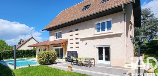 Villa Saint-Genis-Laval, Rhône
