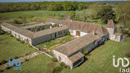Castillo en Saint-Avit-Saint-Nazaire, Gironda