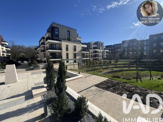 Apartment in Châtenay-Malabry, Hauts-de-Seine