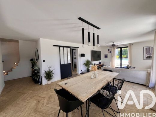 Villa in Six-Fours-les-Plages, Var