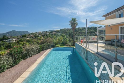 Villa en Les Adrets-de-l'Estérel, Var