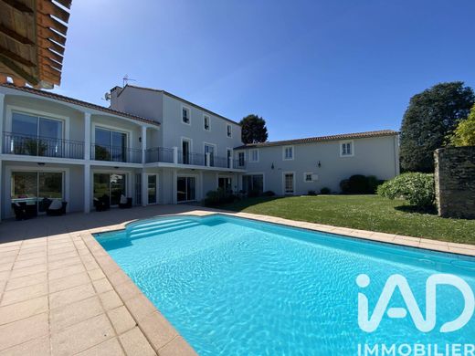 Villa Les Herbiers, Vendée