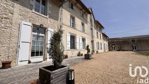 Villa en Anais, Charenta Marítima