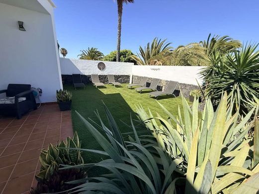 Villa in Playa Blanca, Province of Las Palmas